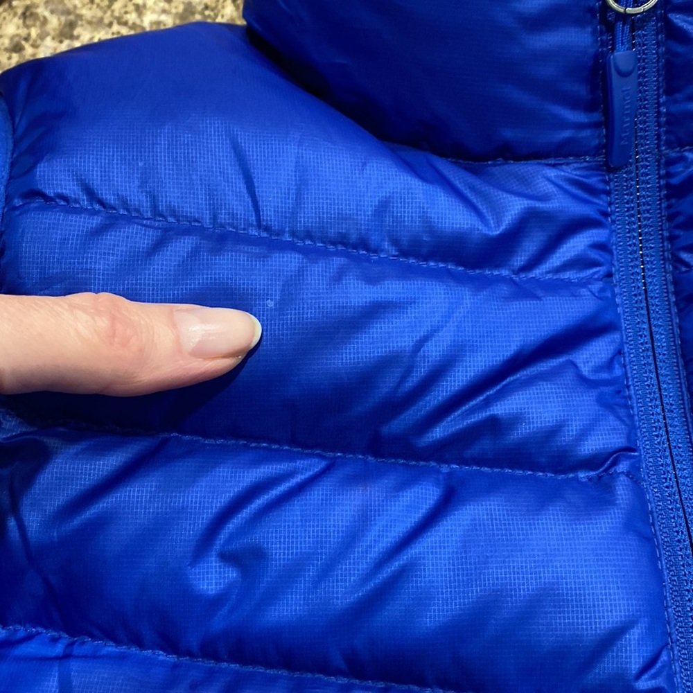 Marmot 700 Fill Duck Down Insulation Blue Puffy Puffer Vest XS - Picture 9 of 17